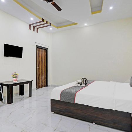 Townhouse Relax Inn Chinhat Kültér fotó