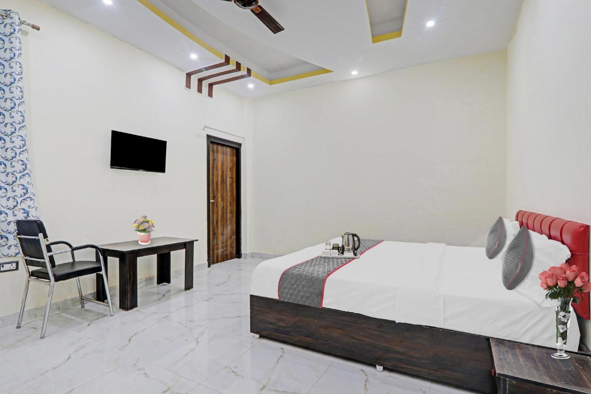 Townhouse Relax Inn Chinhat Kültér fotó